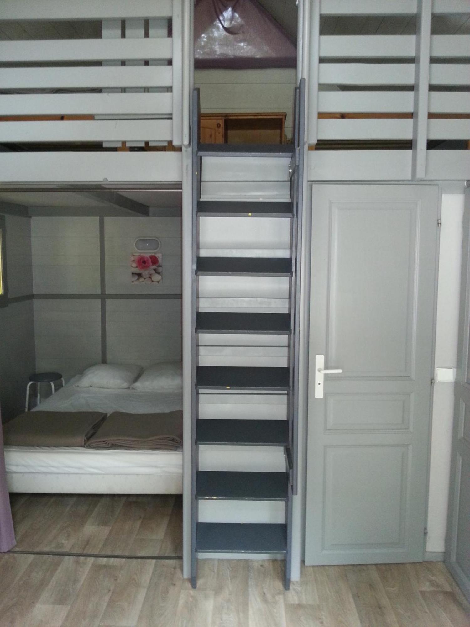 Camping Paradis Bellerive Montfrin Cameră foto