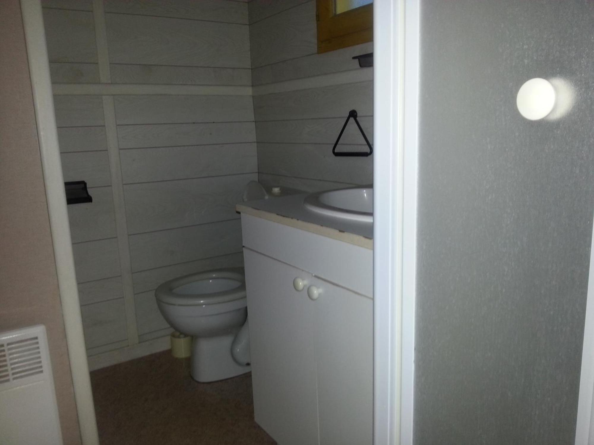 Camping Paradis Bellerive Montfrin Cameră foto